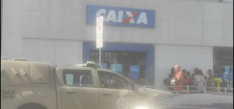 Idoso morre esmagado após cair em poço de elevador em agência da Caixa Econômica na Bahia