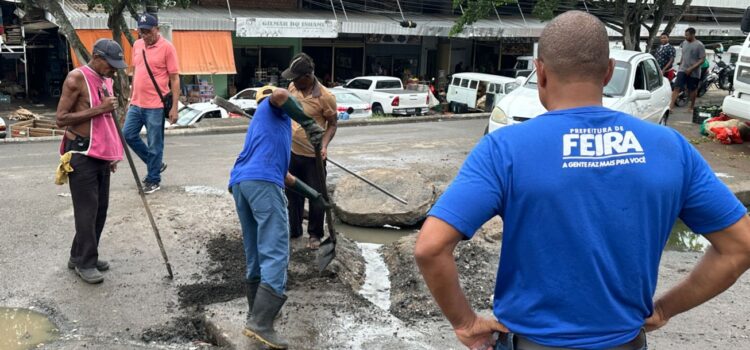 Realizada manutenção em toda a rede de esgoto do Centro de Abastecimento