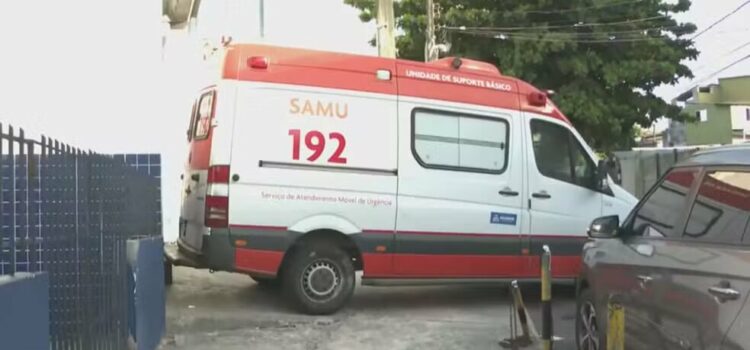 Ambulância do Samu é roubada enquanto levava paciente à UPA, em Salvador