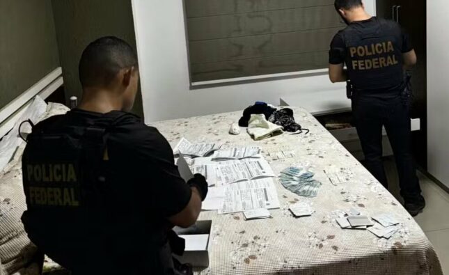 Três pessoas são presas em operação da PF contra grupo especializado em fraudes na retirada da CNH na Bahia
