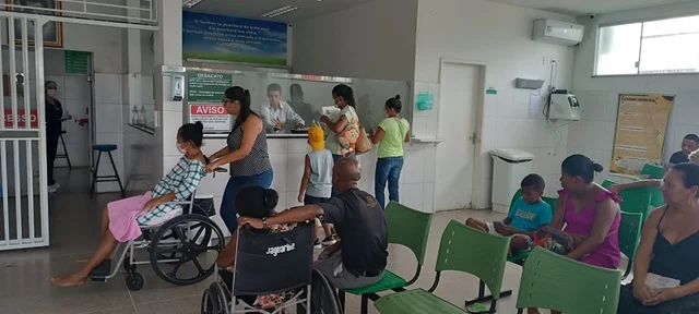 Pacientes com suspeita de dengue movimentam UPA da Queimadinha 