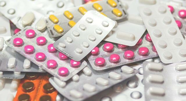 Medicamentos sofrerão aumento de 4,5% a partir de abril; farmácias de Feira de Santana criam alternativas para driblar reajuste