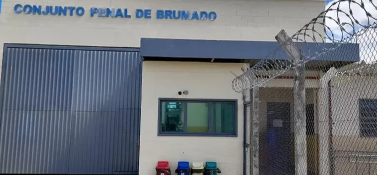 Detentos condenados ao regime semiaberto recebem prisão domiciliar durante obras em conjunto penal na BA; entenda caso