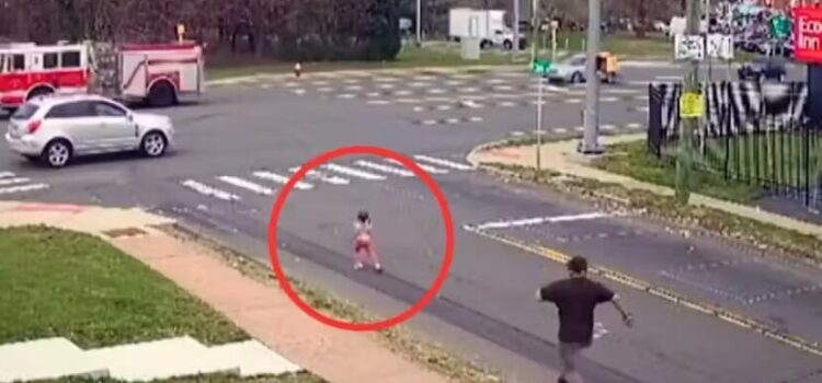 Barbeiros salvam criança que corria em rua movimentada após se perder da mãe