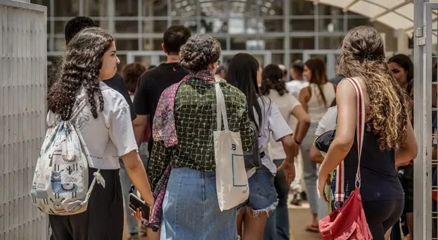 Pedidos de isenção da taxa do Enem podem ser feitos até sexta-feira (26)