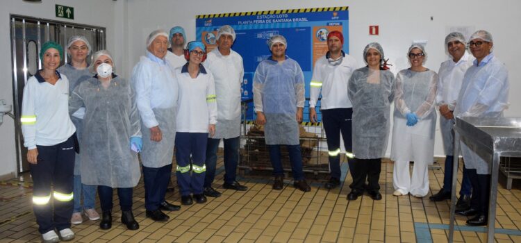 Prefeito Colbert Filho conhece instalações da fábrica da PepsiCo em Feira de Santana