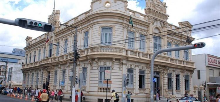Concurso Público: Retificação de cronograma para upload dos documentos da Prova de Títulos
