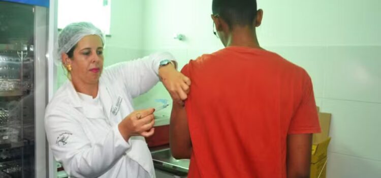 Dia D de vacinação contra dengue será realizado em Feira de Santana; confira datas;