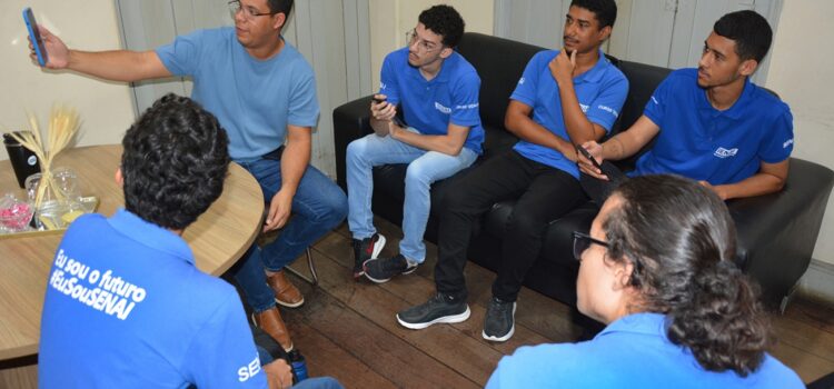 Estudantes do Senai apresentam projeto de aplicativo para auxiliar administração pública