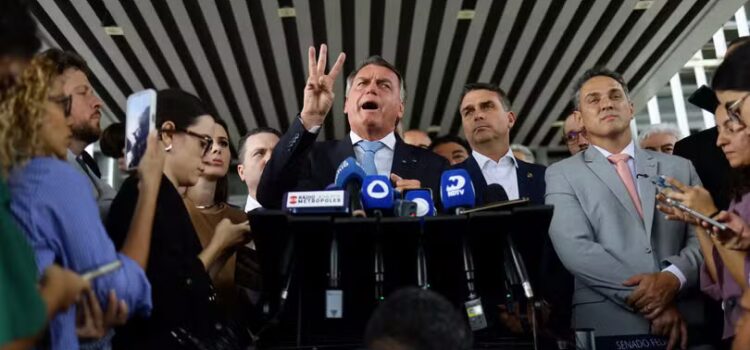 Discussão sobre ‘tentativa’ e ‘atos preparatórios’ de golpe deve pautar julgamento de Bolsonaro e militares no STF