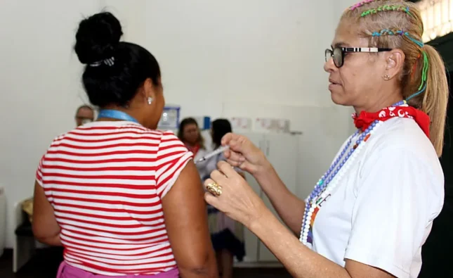 Salvador anuncia vacinação contra gripe; veja público alvo, locais de aplicação e horários