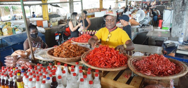 Pesquisa do PROCON aponta variação nos preços dos alimentos da Semana Santa em Feira de Santana