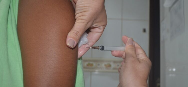 Em três dias, 7.621 pessoas foram protegidas contra a gripe em Feira