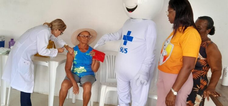 Vacinação itinerante garante proteção contra a gripe na zona rural de Feira de Santana