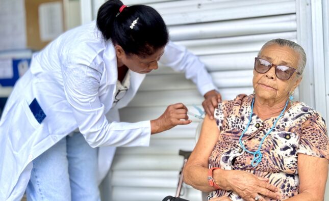 Em sete dias, Feira de Santana se aproxima de 13 mil pessoas protegidas contra a gripe