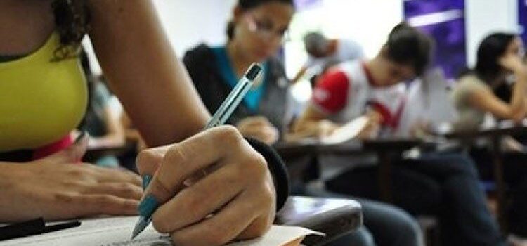 Prazo para solicitar isenção da taxa no Enem 2025 termina nesta sexta (25)