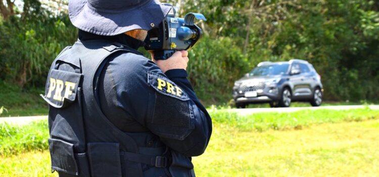 Feriadão marcado por flagrantes de excesso de velocidade nas estradas baianas