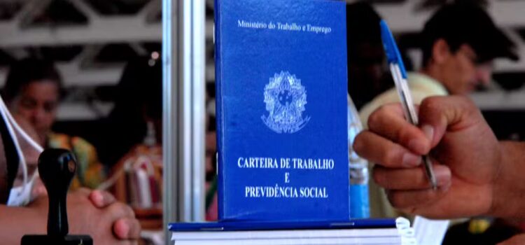 Quase 3 mil vagas de emprego são ofertadas em ação promovida pelo governo da Bahia