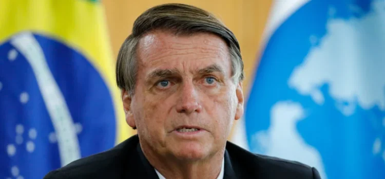 Médico detalha estado de saúde de Bolsonaro após sentir fortes dores