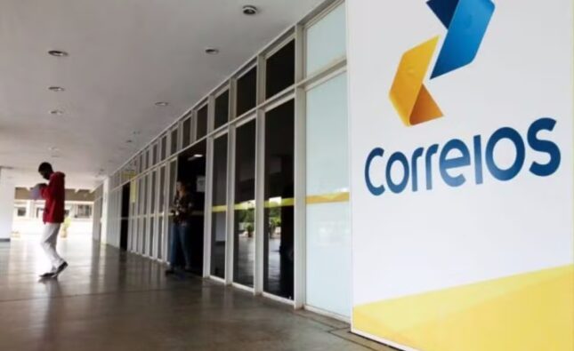 Mais de 300 agências dos Correios na Bahia vão atender aposentados e pensionistas sobre fraude no INSS; confira lista