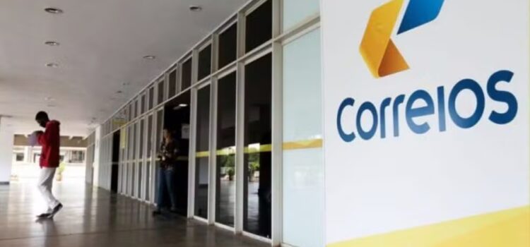Mais de 300 agências dos Correios na Bahia vão atender aposentados e pensionistas sobre fraude no INSS; confira lista