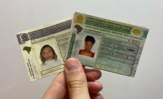 Programas que oferecem carteira de habilitação gratuita para alunos da rede estadual e pessoas de baixa renda são lançados