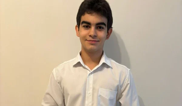 Jovem brasileiro de 16 anos é reconhecido como uma das 100 crianças prodígio do mundo em evento internacional