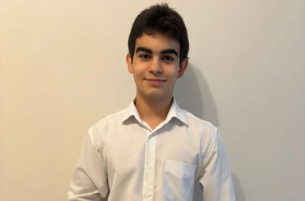 Jovem brasileiro de 16 anos é reconhecido como uma das 100 crianças prodígio do mundo em evento internacional