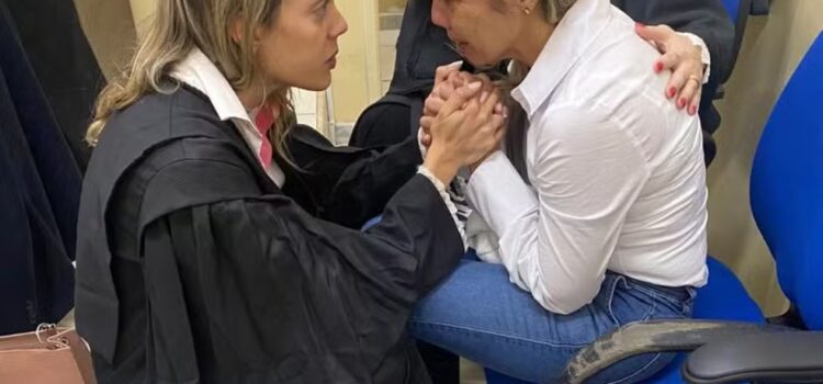 Jovem se torna advogada e defende mãe em julgamento 12 anos após acusação de homicídio na Bahia; mulher foi absolvida