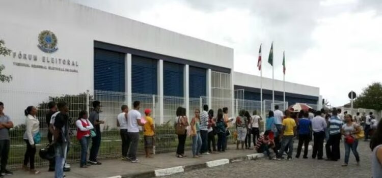 TRE-BA realiza plantão para evitar cancelamento de títulos eleitorais em cidades do interior da Bahia