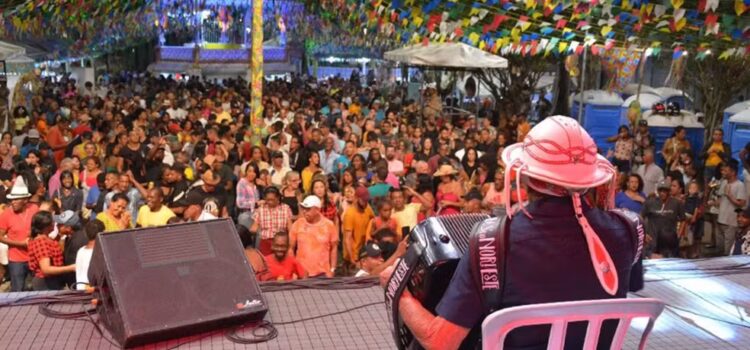 ‘Arraiá do Comércio’ de Feira de Santana terá música, gastronomia e apresentações culturais; confira programação completa