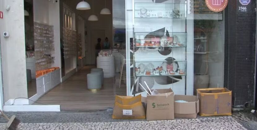 Loja no centro de Feira de Santana é arrombada; suspeito tentou roubar TV e outros produtos