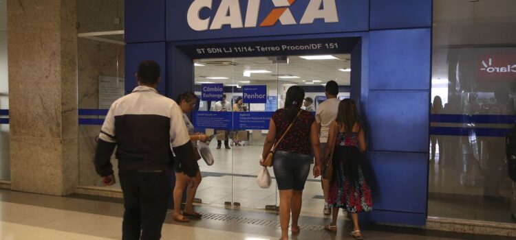 Caixa libera abono salarial para nascidos em julho e agosto