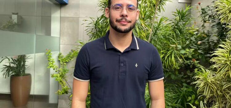 Homem passa oito dias preso por engano na Bahia após dados dele serem usados para ativar celular de vítima de homicídio