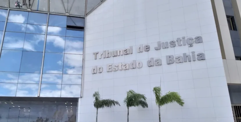 Servidores do Tribunal de Justiça da Bahia encerram greve após assembleia