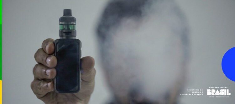 YouTube, Face, Instagram e sites têm 48 h para eliminar conteúdos sobre cigarros eletrônicos