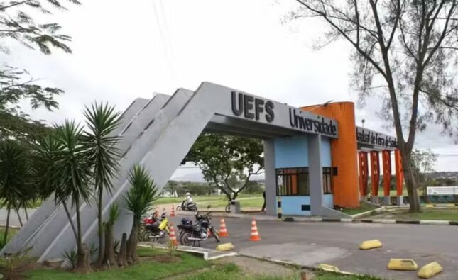 TCE aponta desaparecimento de equipamentos e aplica multa a gestores da Universidade Estadual de Feira de Santana