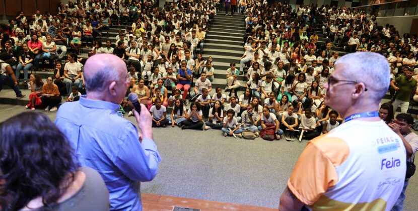 Mais de mil alunos participam da II Feira Multidisciplinar da Rede Municipal de Feira de Santana