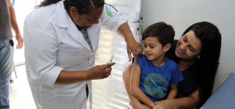Vacinação é ampliada para crianças e adolescentes pelo governo