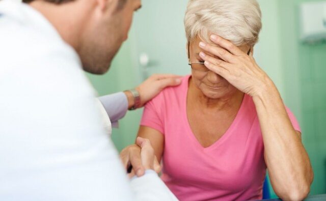 Mulheres têm maior risco de AVC: entenda por que e como prevenir