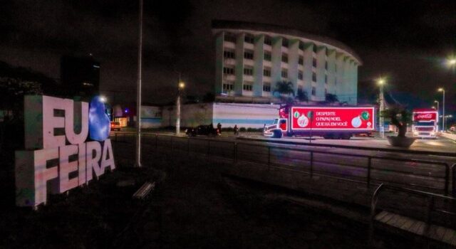 A magia do Natal chega à Feira de Santana com a Caravana Iluminada da Solar Coca-Cola