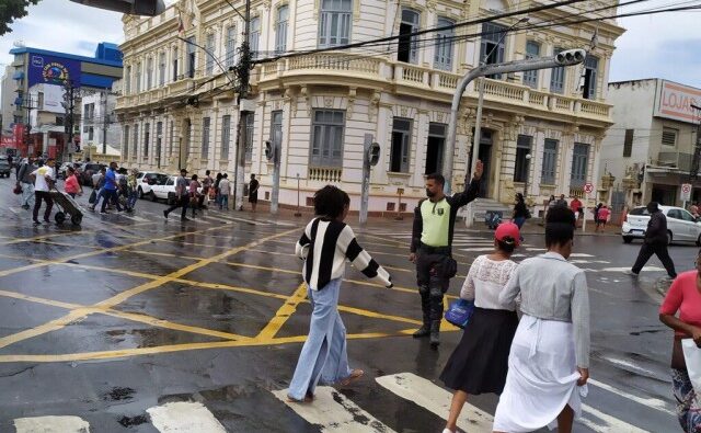INMET emite alerta laranja de tempestade para Feira de Santana