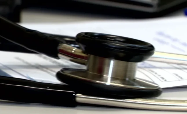 Governo da Bahia abre 60 vagas para estudantes de baixa renda cursarem medicina em Cuba