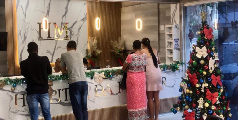 Magia do Natal encanta pacientes do Hospital da Mulher