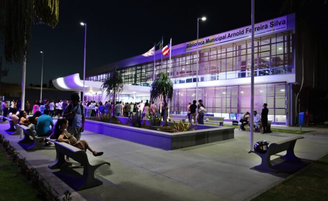 Biblioteca Municipal Arnold Silva é reinaugurada com acervo digital