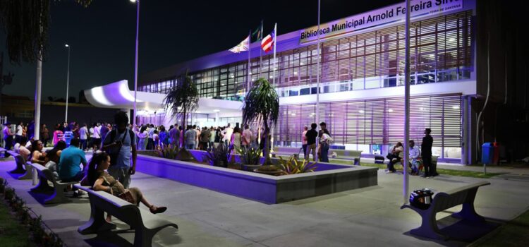 Biblioteca Municipal Arnold Silva é reinaugurada com acervo digital