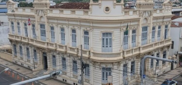 Órgãos da Prefeitura fecharão nesta quarta-feira (31)