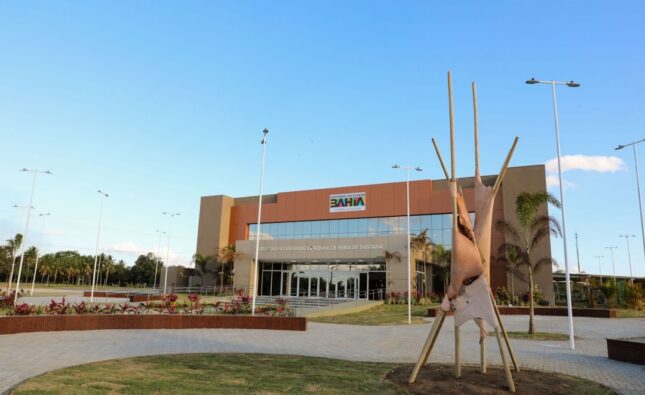 Uefs inaugura Teatro nesta quarta-feira (10)