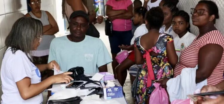 Ação oferece serviços de saúde e cidadania em distrito de Feira de Santana; saiba mais