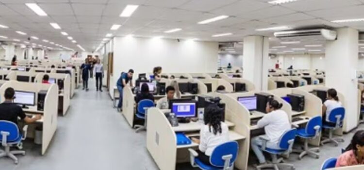 Empresa de telemarketing abre 300 vagas em Feira de Santana; veja como se inscrever